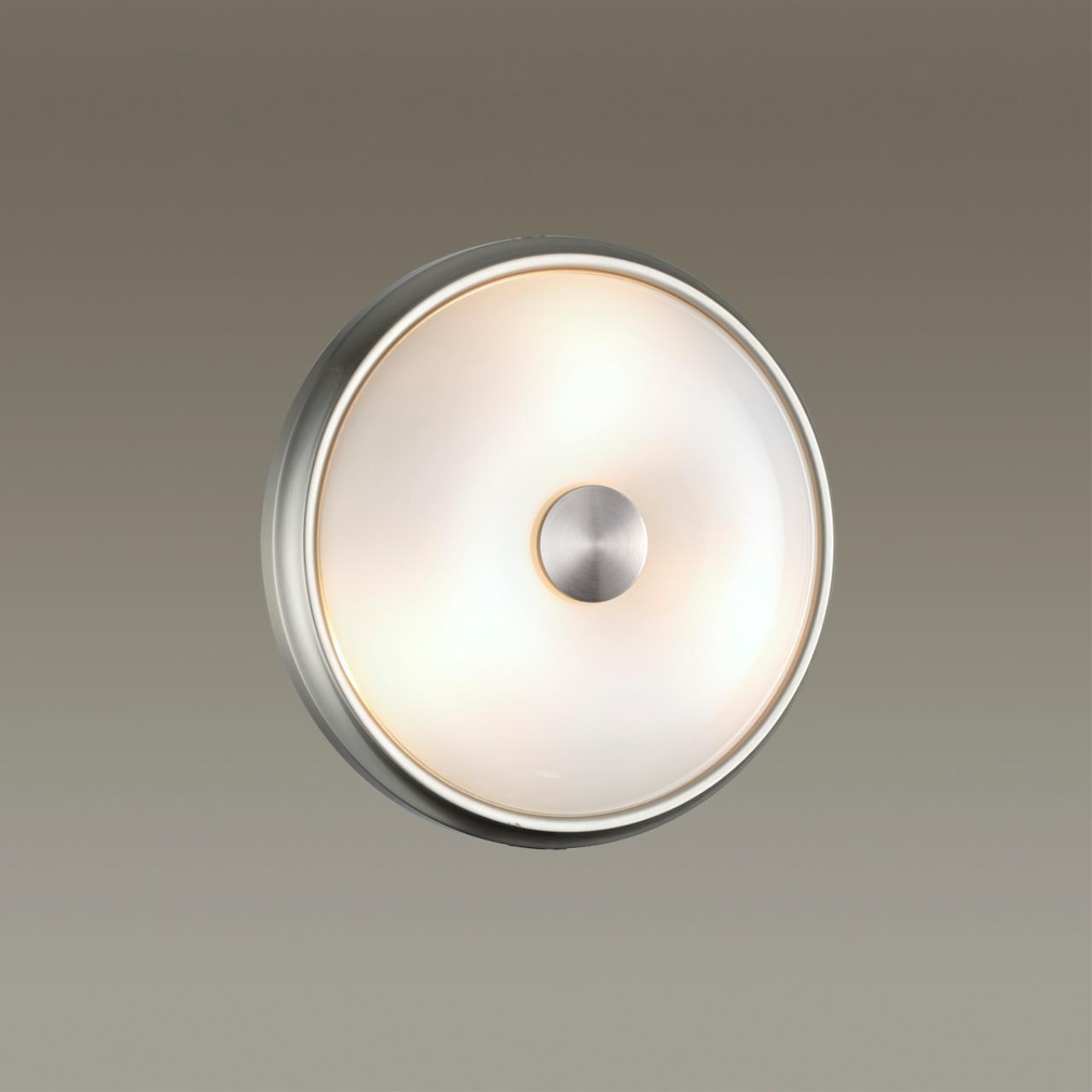 4957/2 Odeon Light