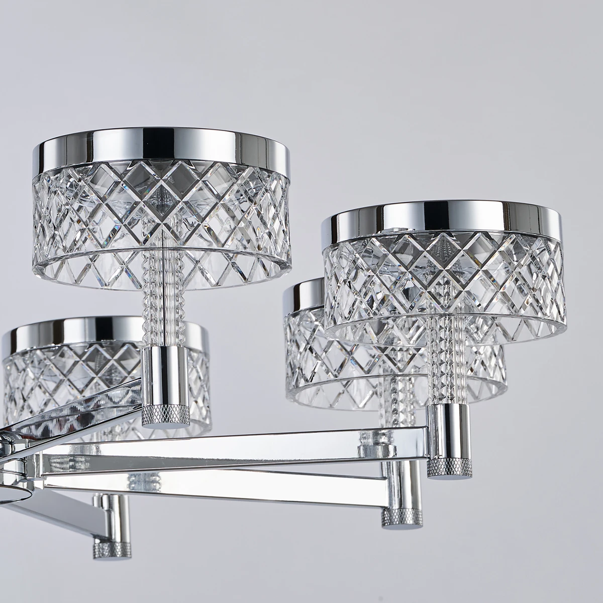 MD21020075-8A chrome Delight Collection