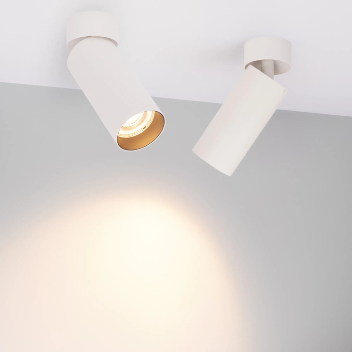052348 Arlight