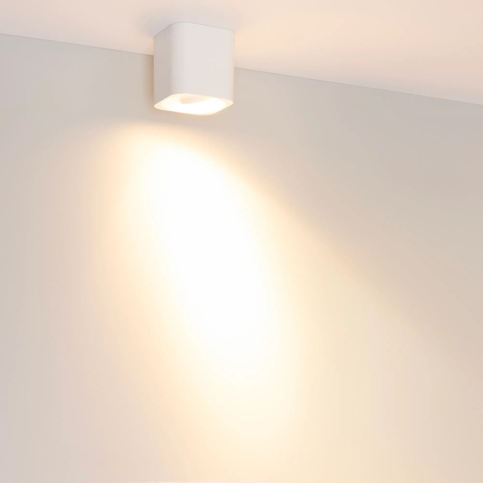 055748 Arlight