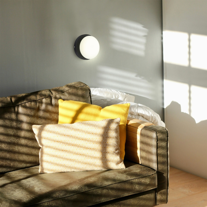 10273/1LED Black Escada