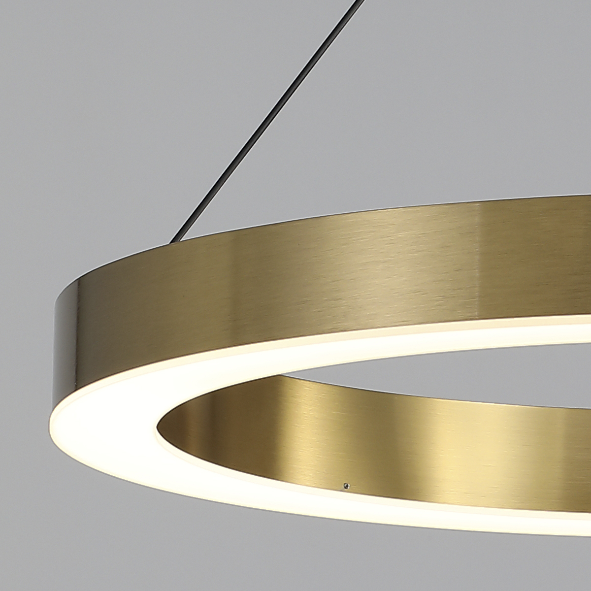 P0516-600A titanium gold Delight Collection
