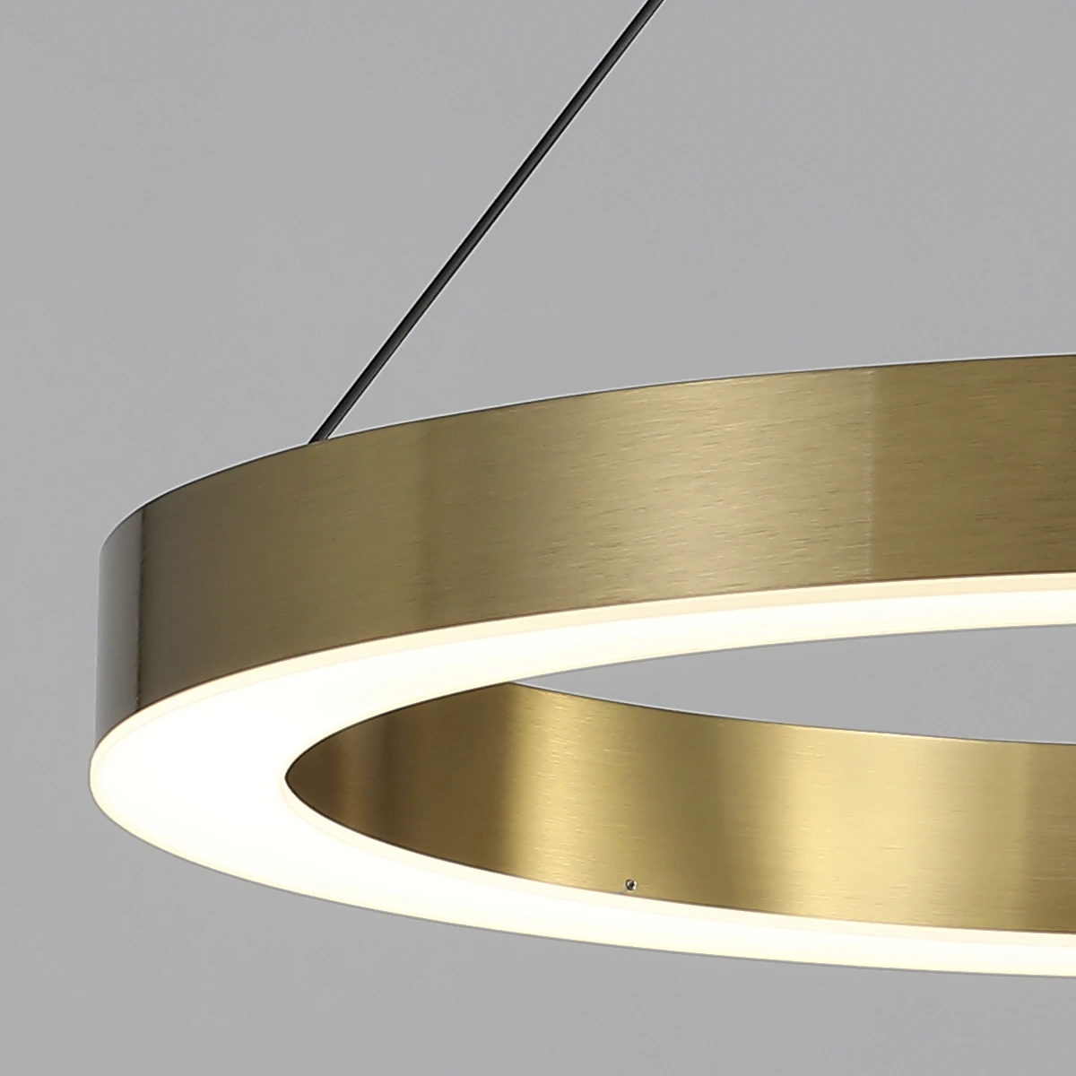 P0516-600A titanium gold Delight Collection