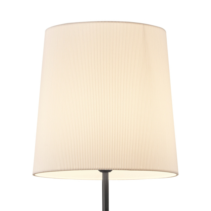 ES0002703 Escada