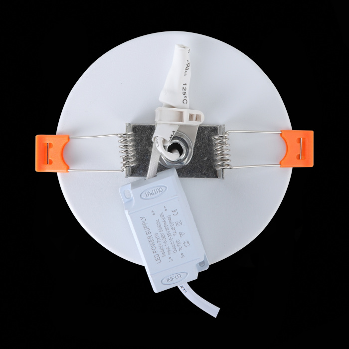 ST104.502.06 ST Luce