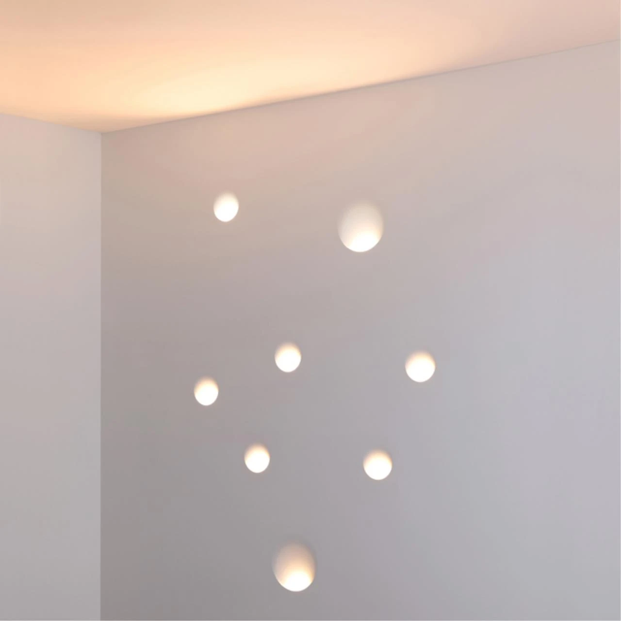 370497 Novotech