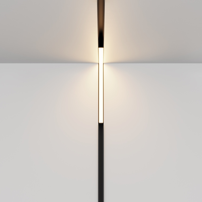 TR102-24W3K-B Maytoni